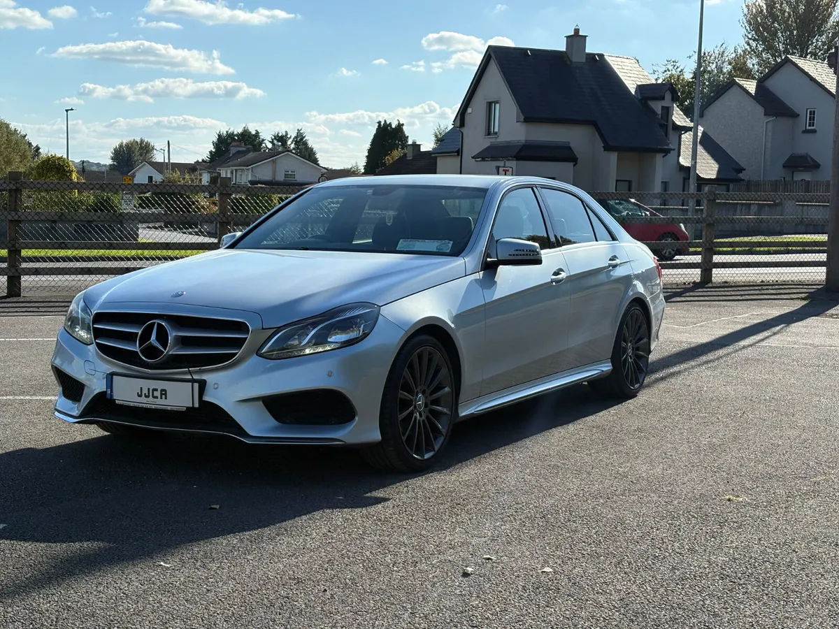 ABSOLUTELY IMMACULATE Mercedes-Benz E-Class 2014 - Image 3