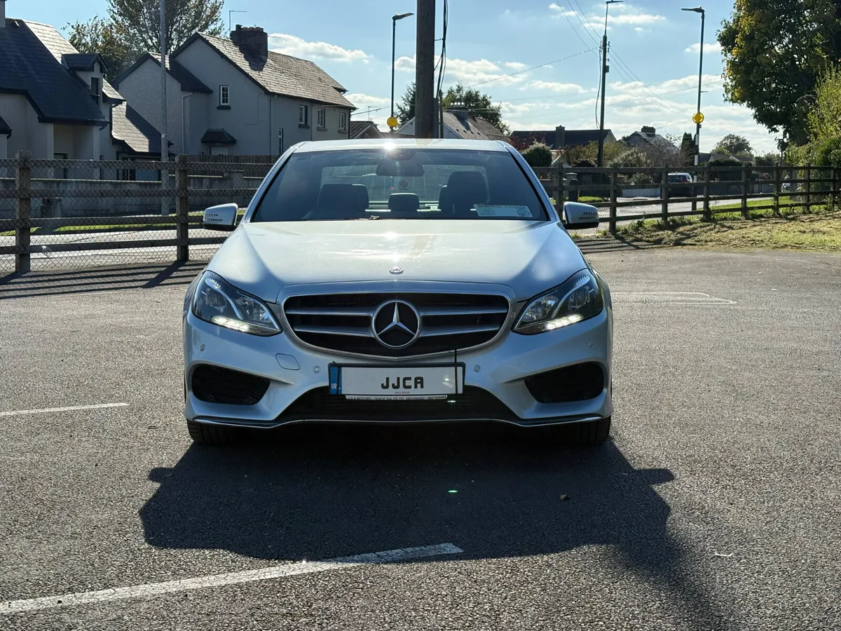 ABSOLUTELY IMMACULATE Mercedes-Benz E-Class 2014 - Image 2