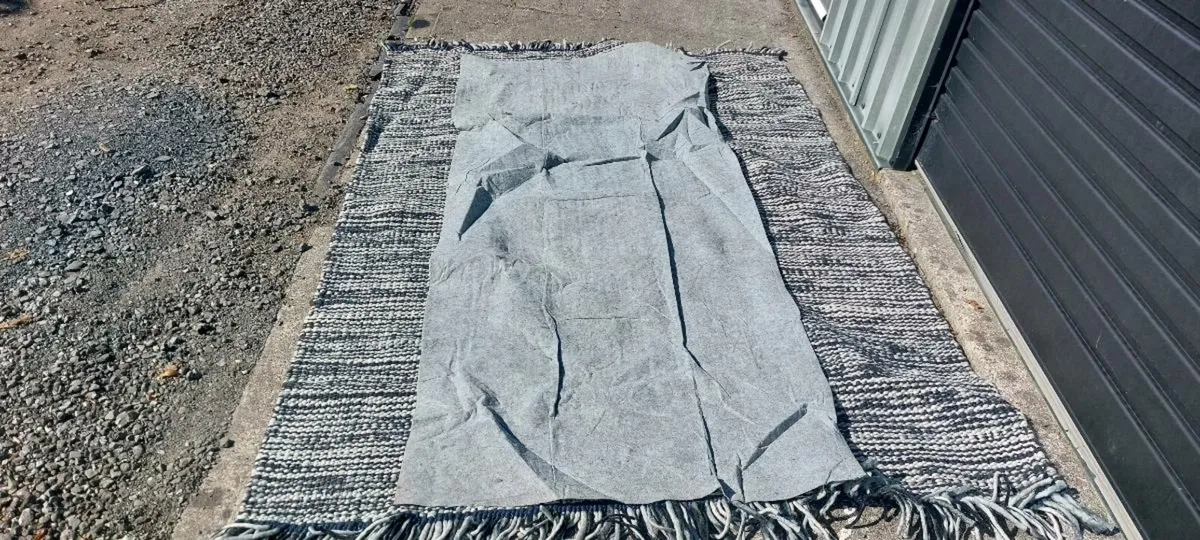 Rugs IKEA in Excellent Condition. 4 in total - Image 3