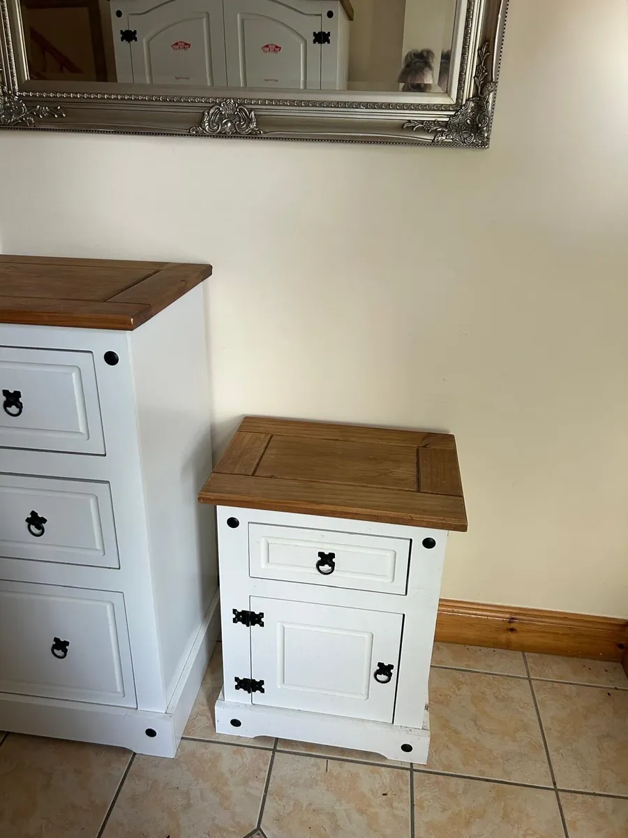 Bedroom Furniture Set - Image 2