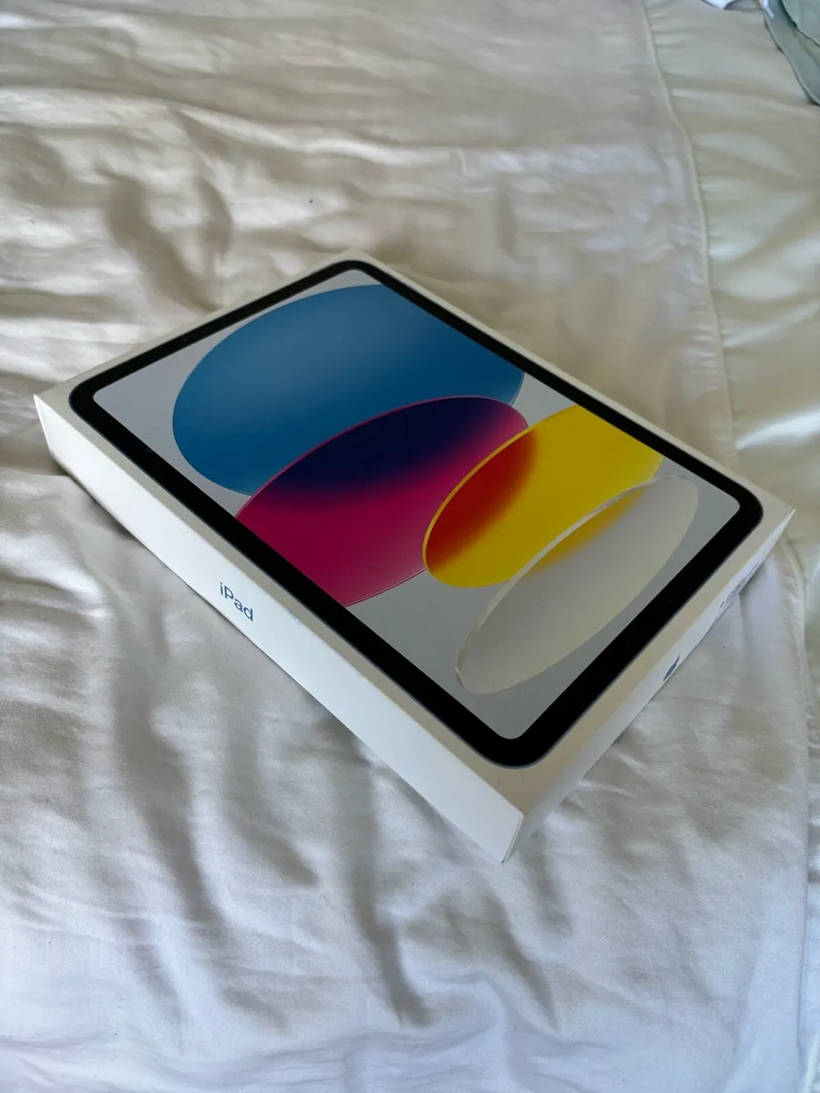iPad 10th Generation - Image 4