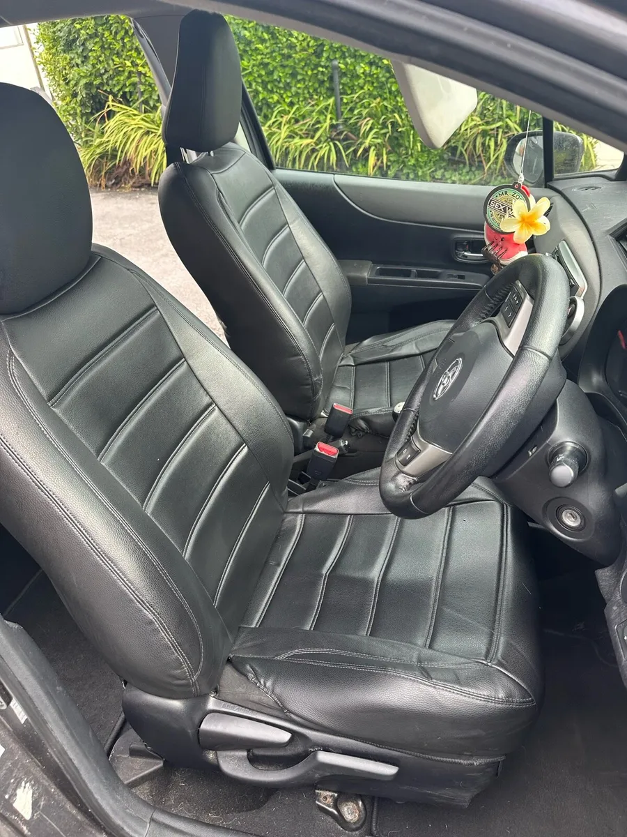 Toyota Yaris - Image 2