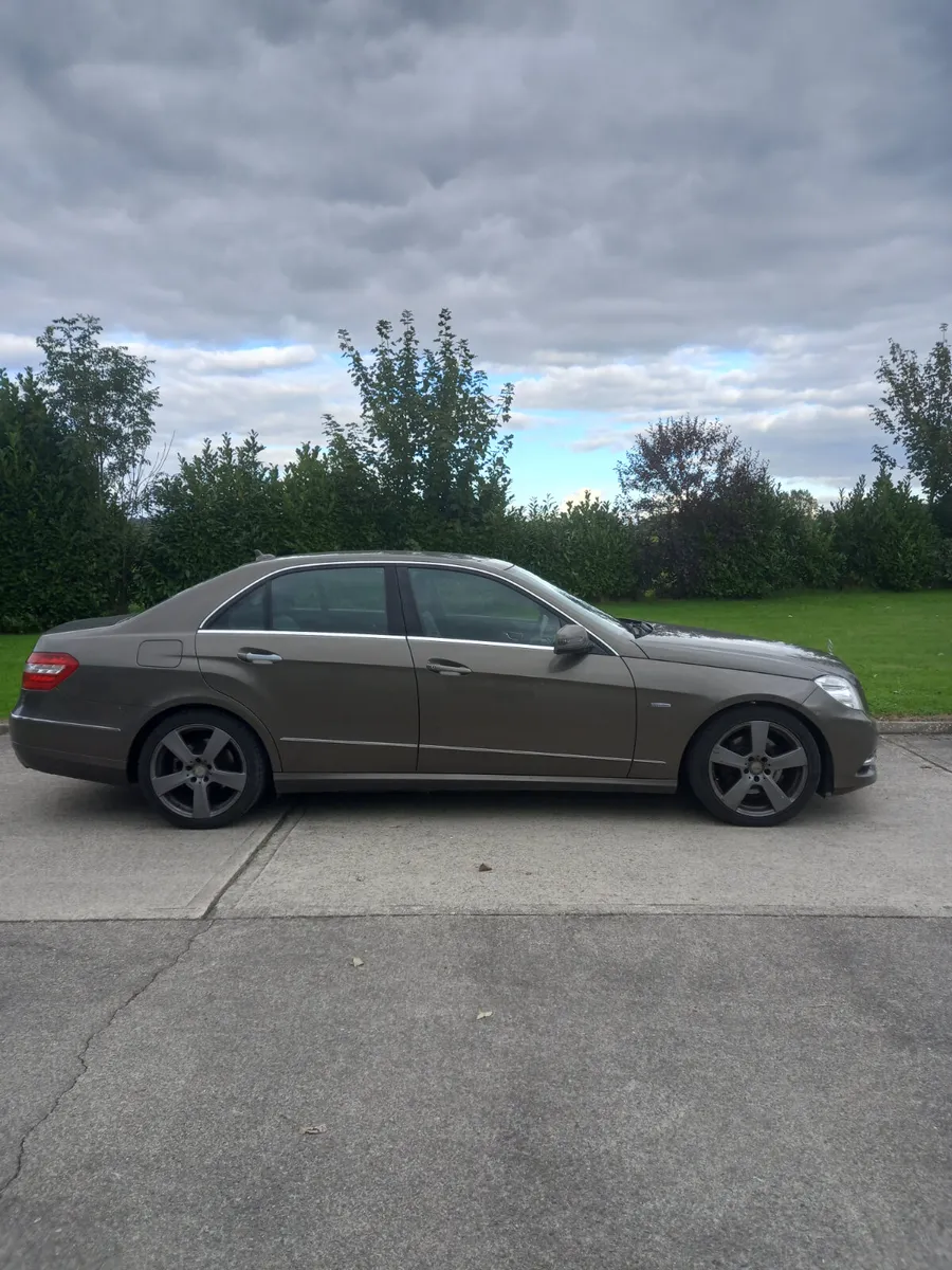 2013 Mercedes-Benz E220 2.1 Diesel - Image 1
