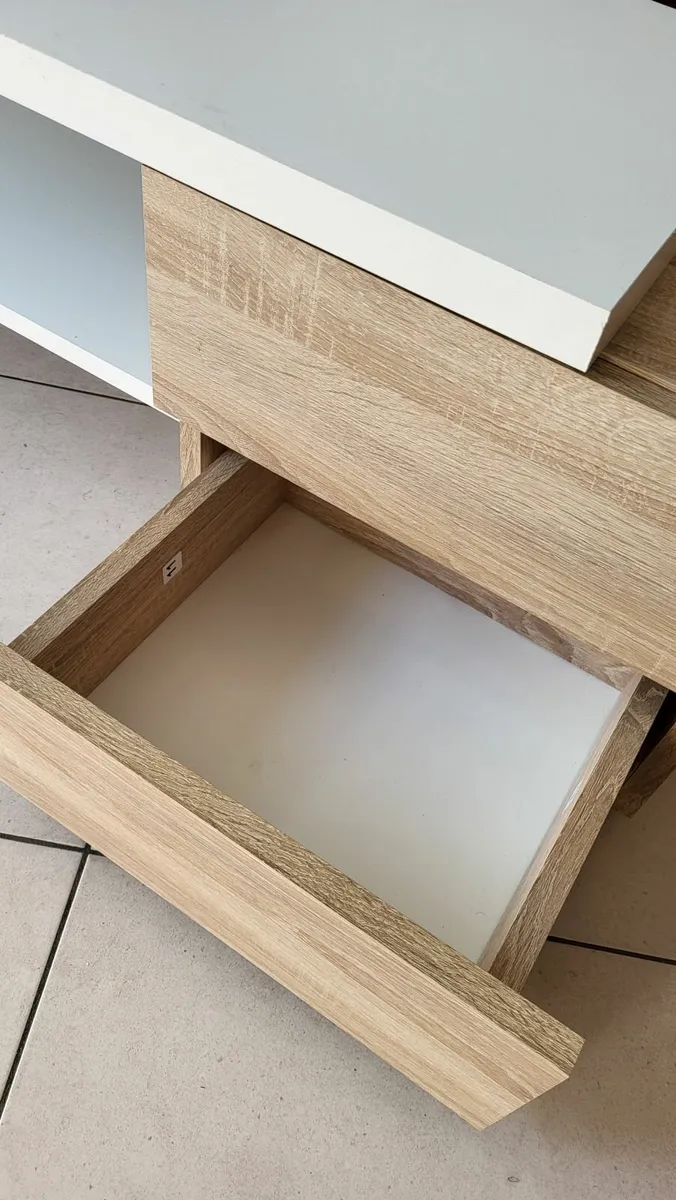 TV bench - Image 3