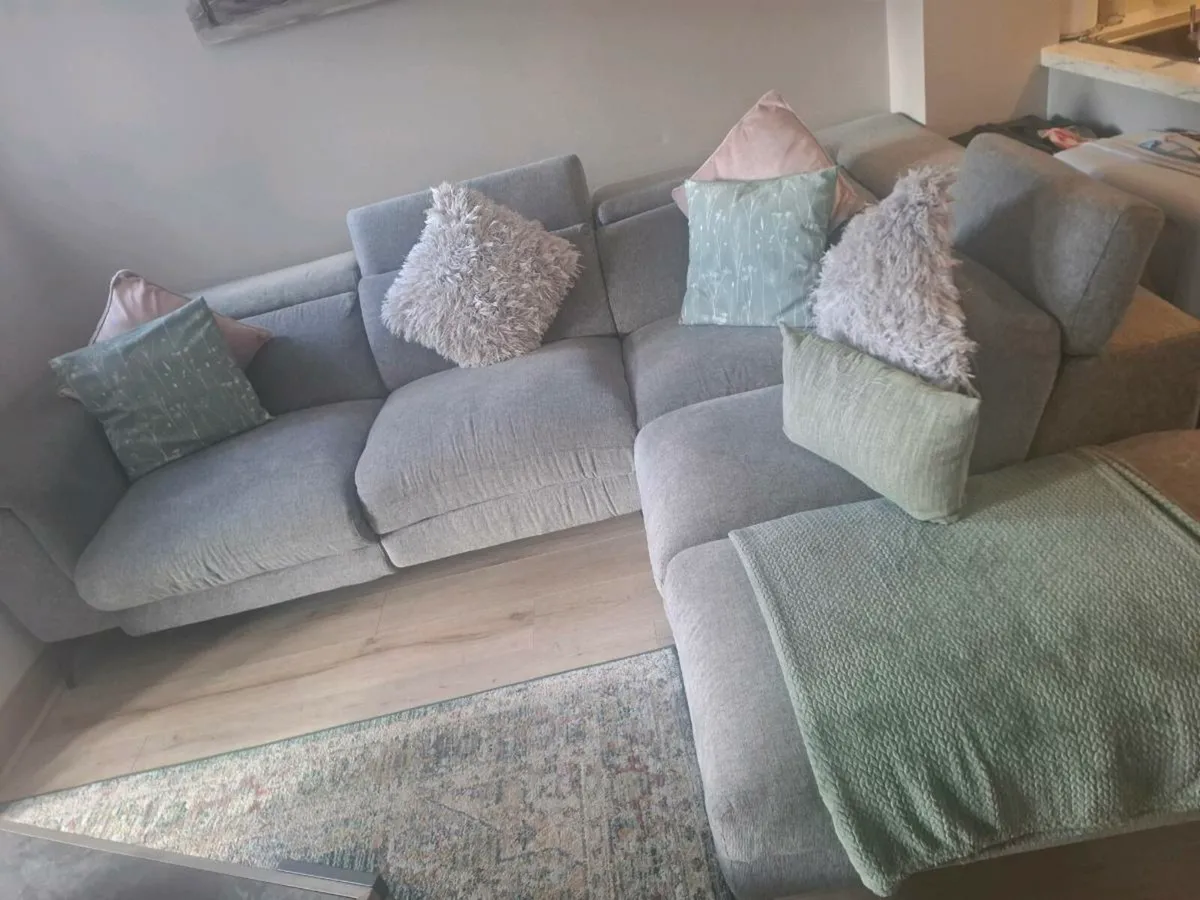 Electric recliner corner sofa - Image 2