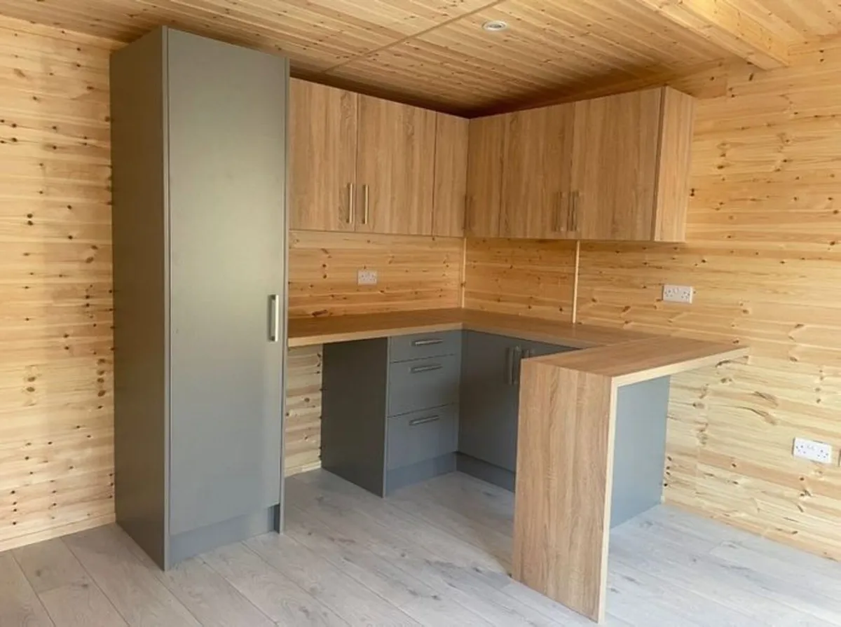 Log Cabin (no bathroom or plumbing) - Image 2