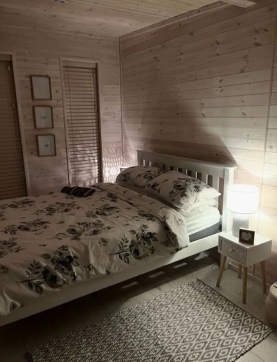 Log Cabin (no bathroom or plumbing) - Image 3