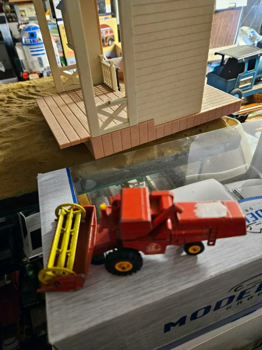 Matchbox Kingsize Combine Harvester - Image 3