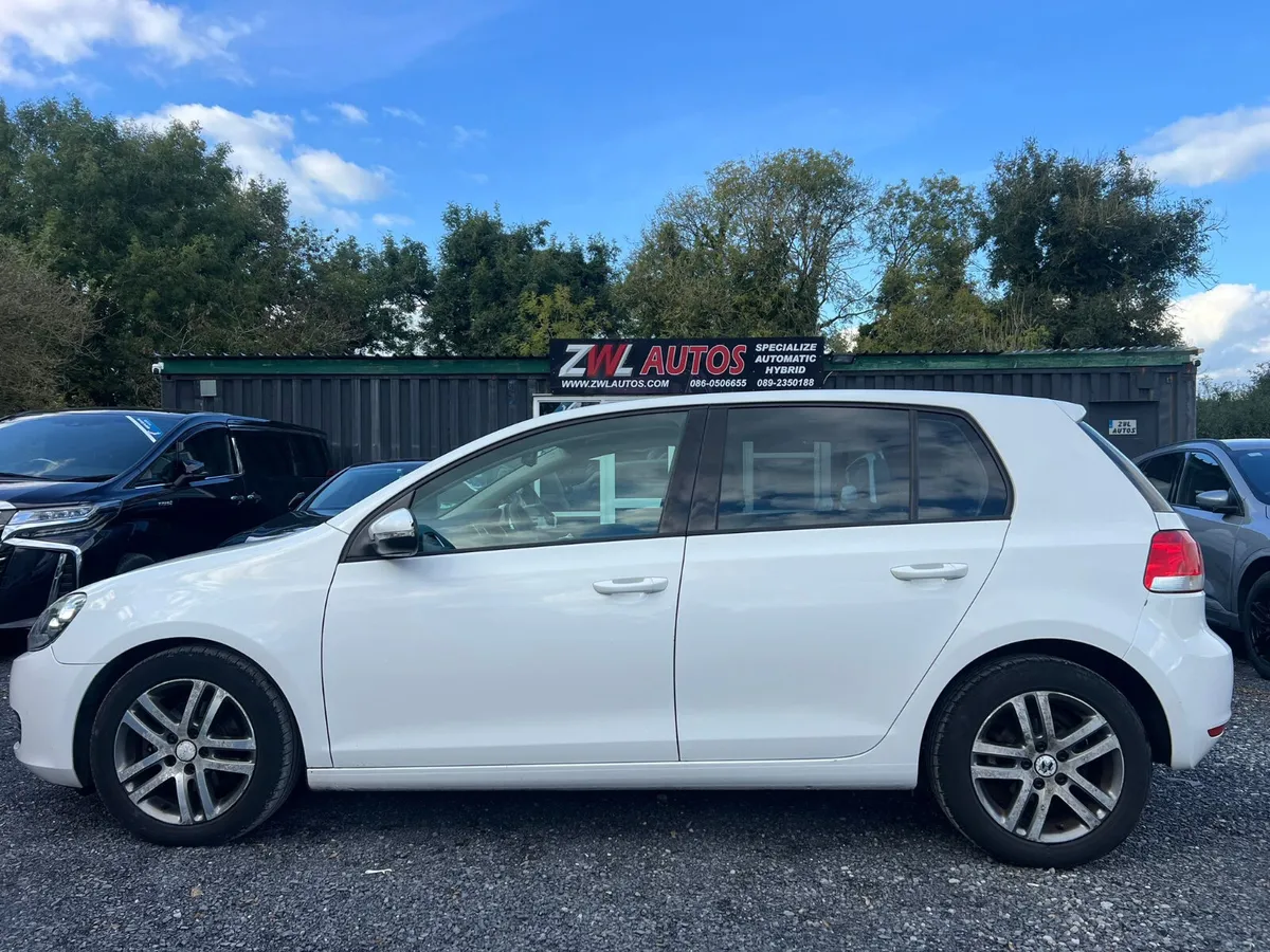 Volkswagen Golf 2010 - Image 4