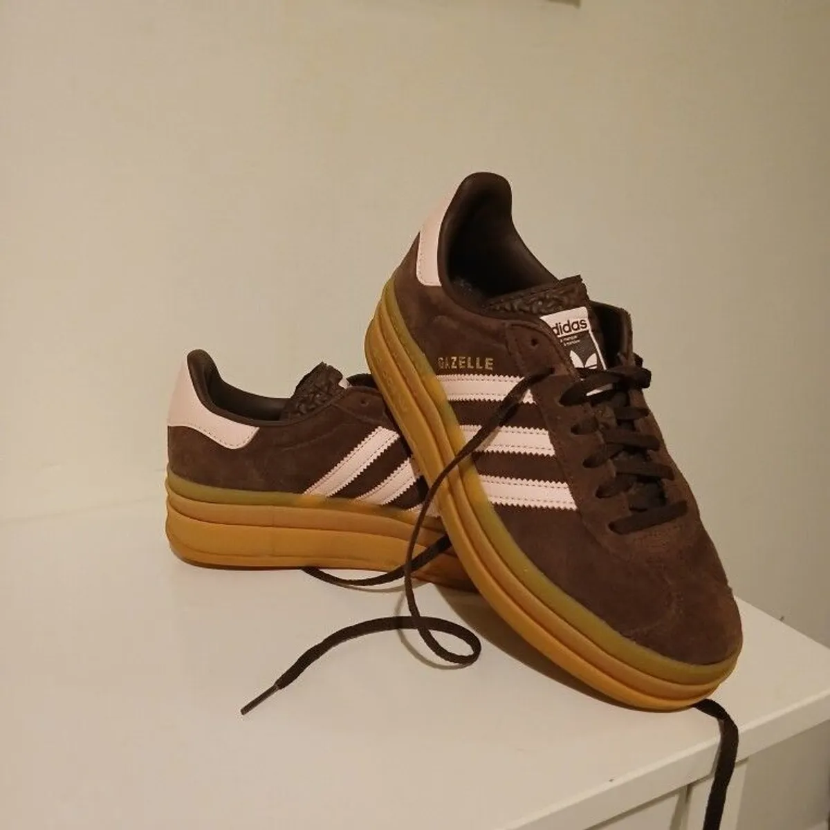 Adidas Gazelle Platform Size 5 - Image 1