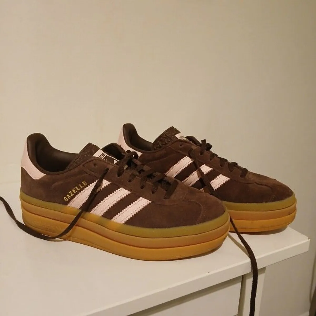 Adidas Gazelle Platform Size 5 - Image 3