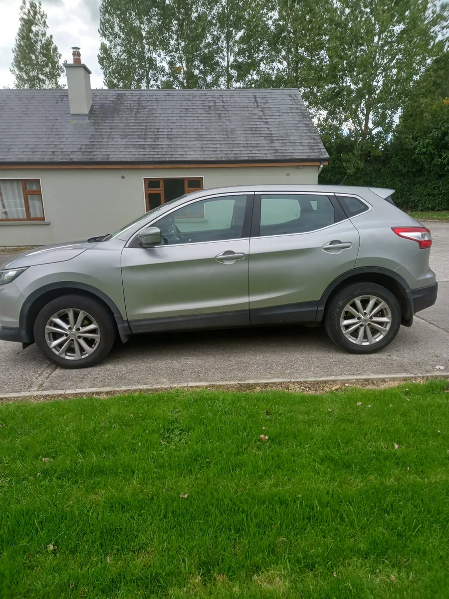 2015 Nissan Qashqai 1.5 Diesel - Image 4