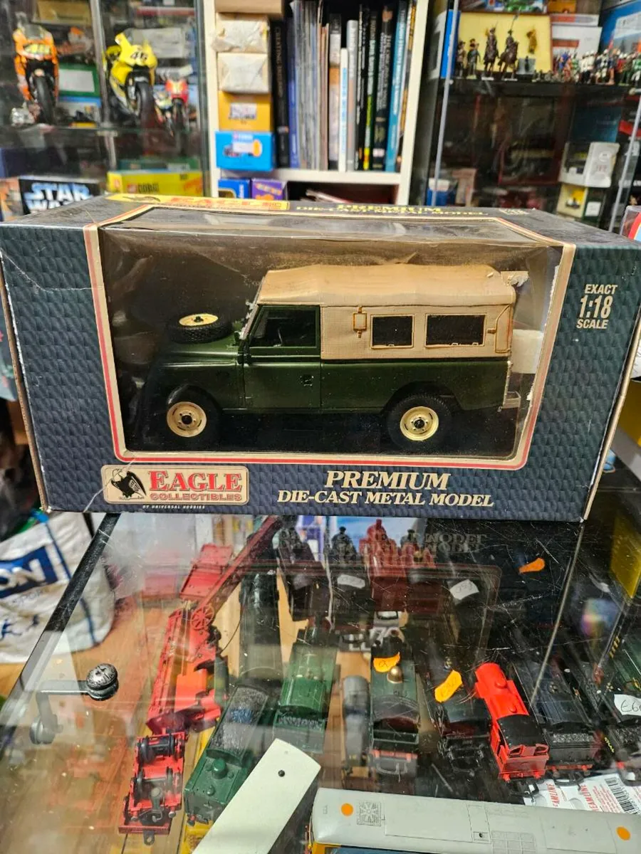 Corgi Eagle Collectibles Landrover 1.18 - Image 2