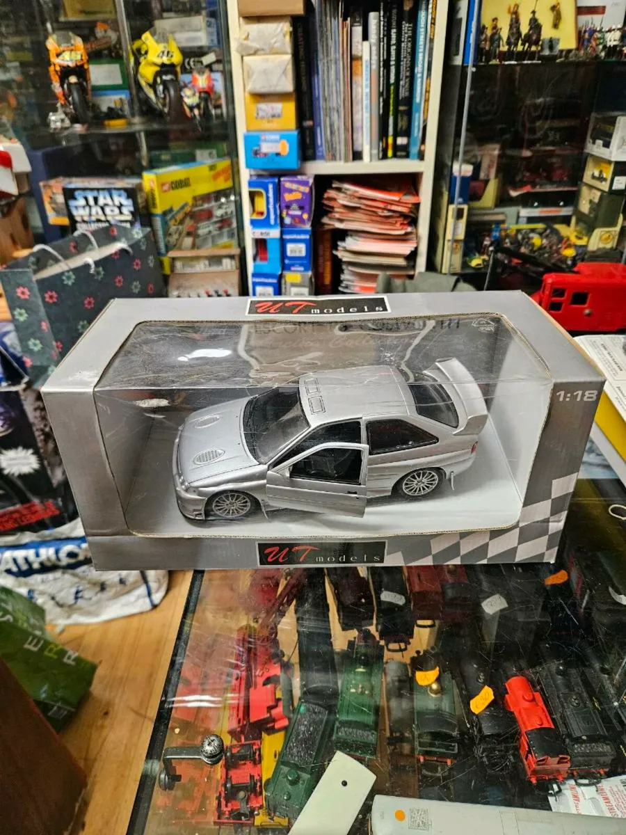Corgi UT Ford Escort RS Cosworth 1.18 - Image 1