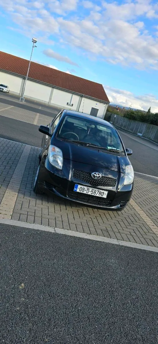 08 Yaris - Image 2
