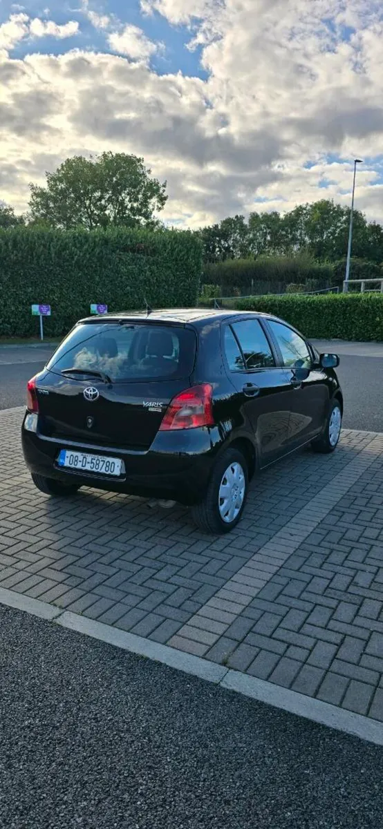 08 Yaris - Image 1