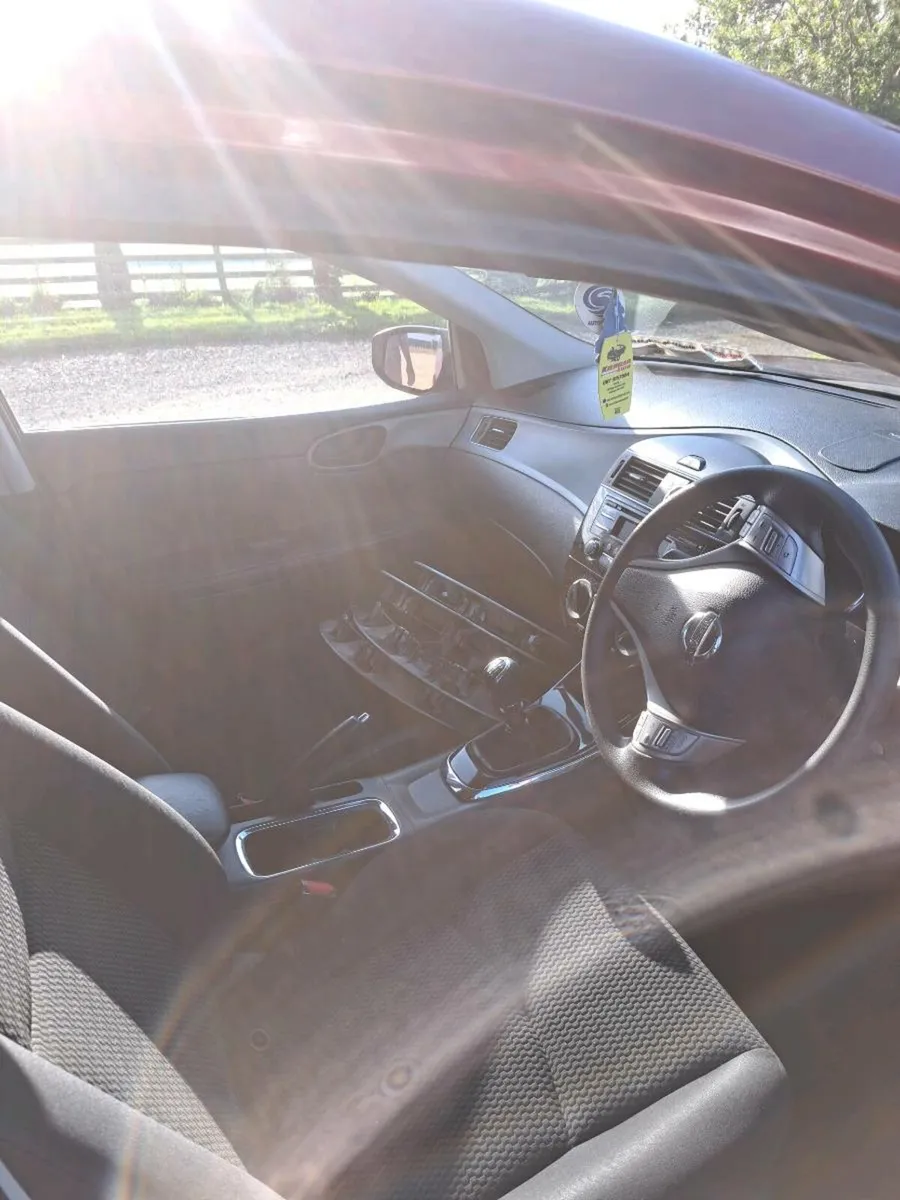 Car - Image 2