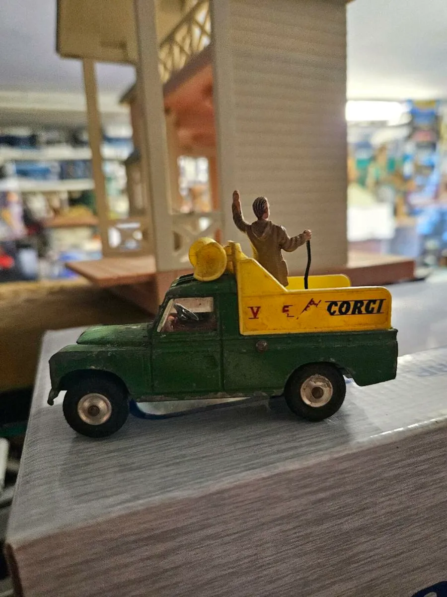Corgi Landrover - Image 3