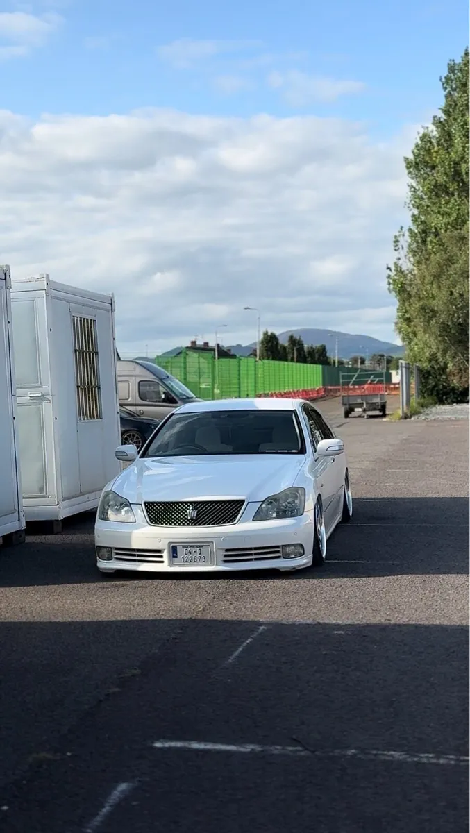 2004 Toyota Crown Tax + Nct - Image 1