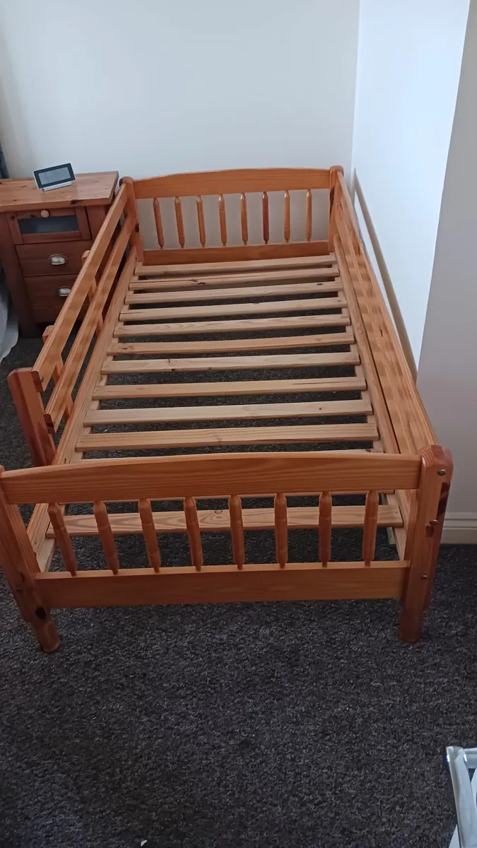 New single wooden bed - Image 2