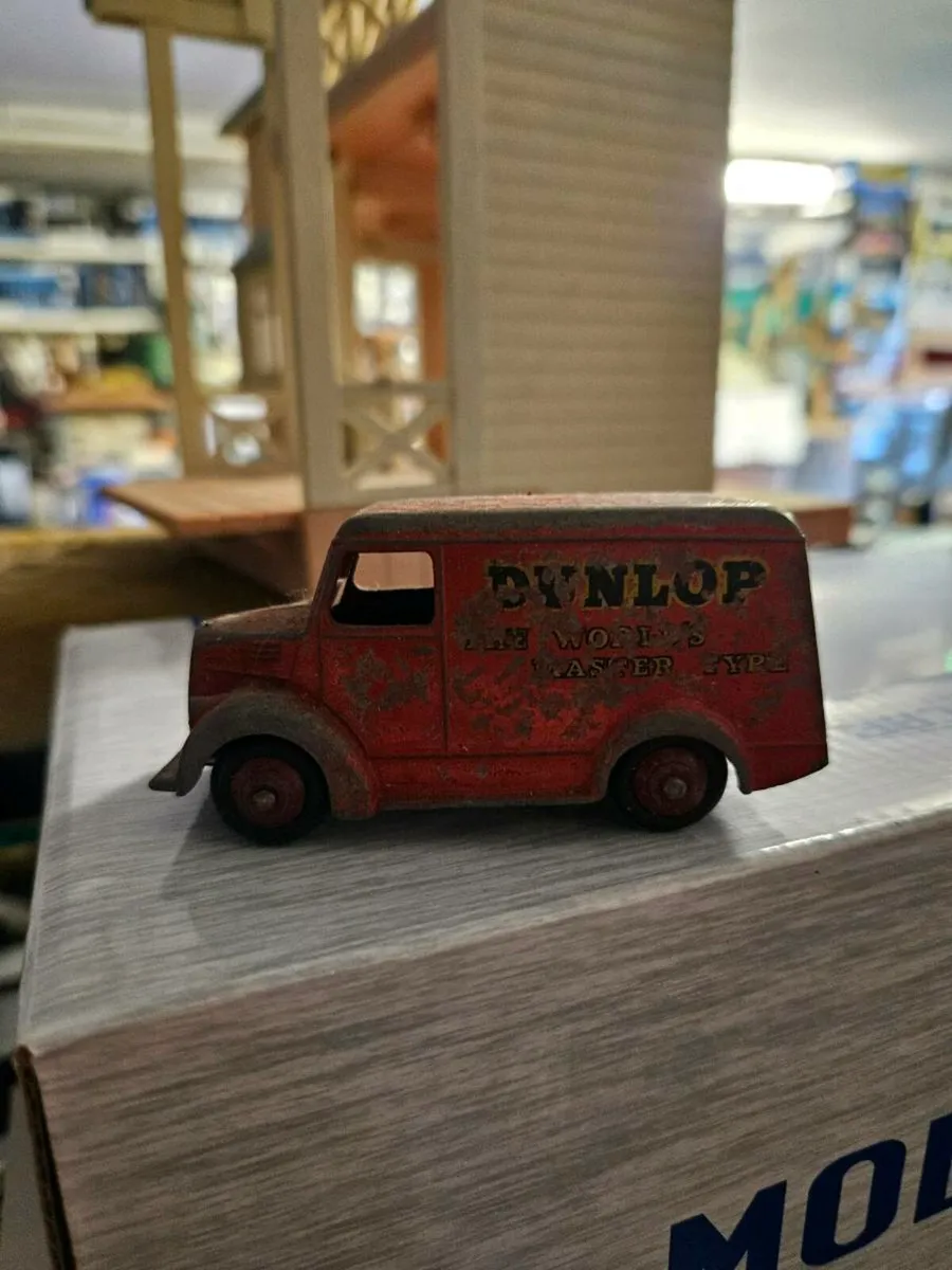 Dinky 1950's Dunlop Van - Image 1
