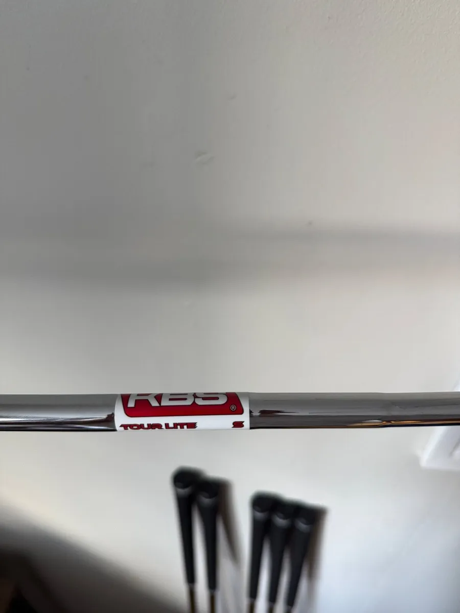 Golf club - Image 2