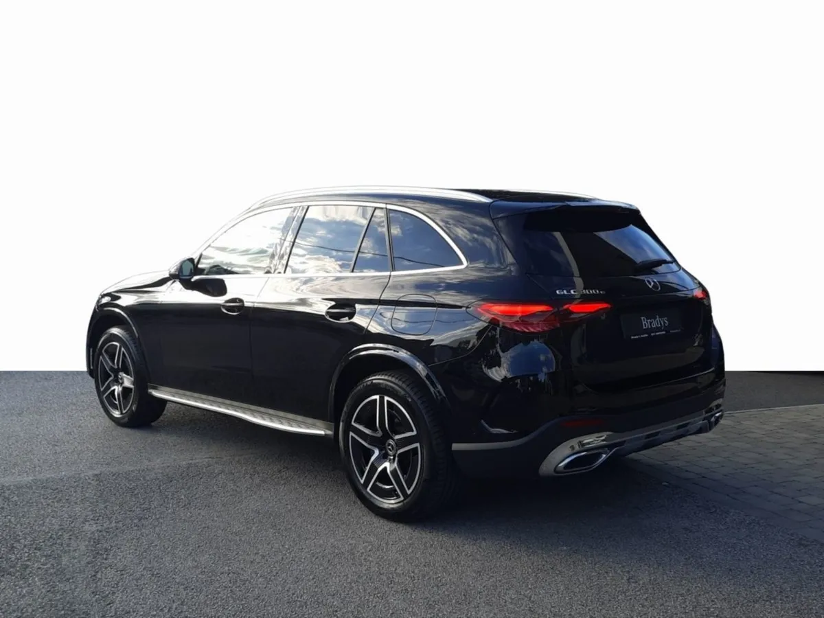 Mercedes-Benz GLC-Class GLC 300e Hybrid AMG 4mati - Image 4