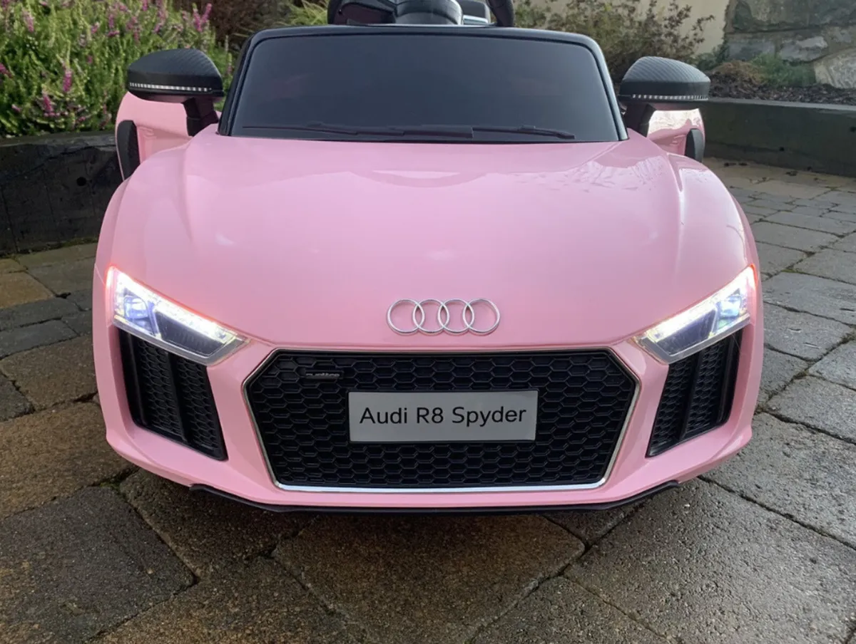 Free Delivery on Audi R8 Spyder Electric Cars - Image 2