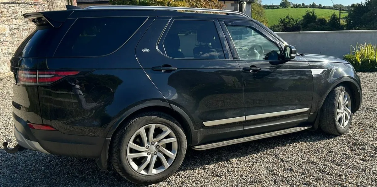 Land Rover Discovery 2017 - Image 4