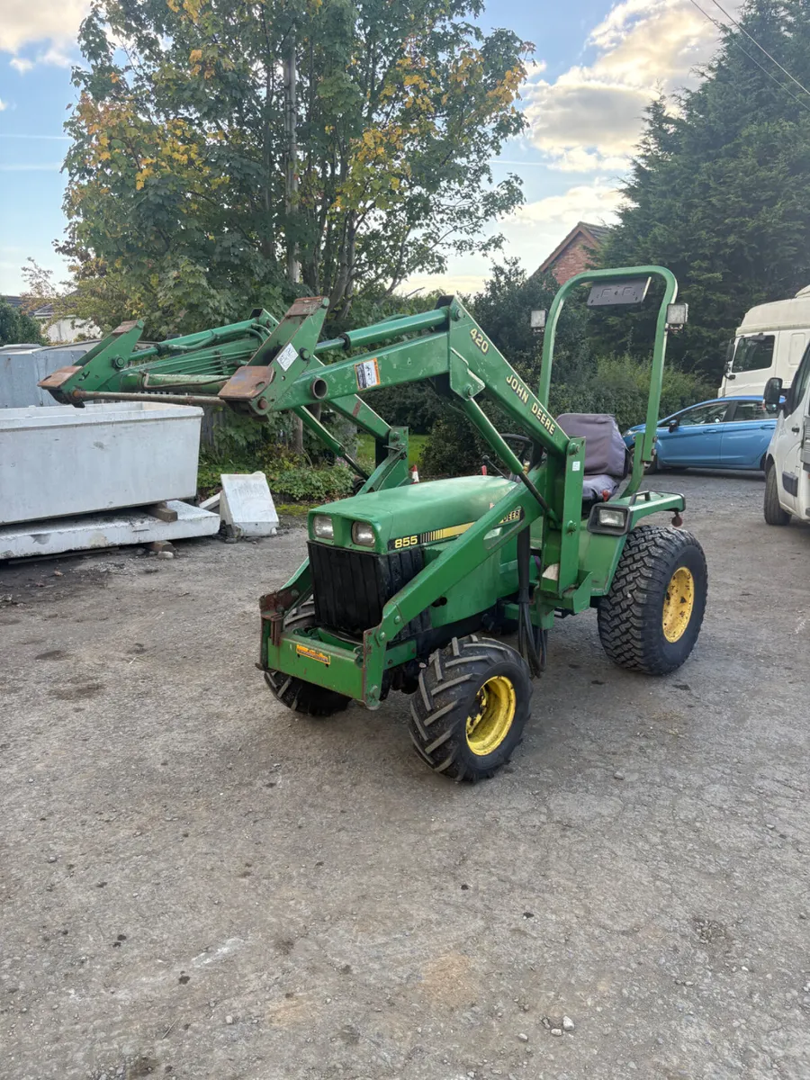 John Deere 855 compact tractor - Image 1