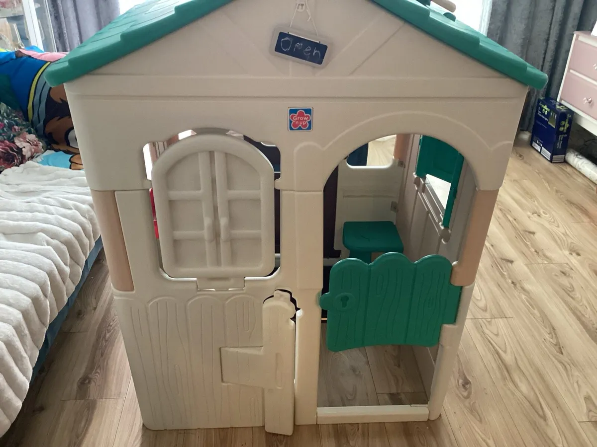 Playhouse - Image 4