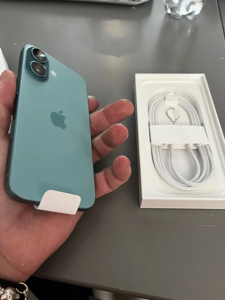 iPhone 16. 128 gb - Image 3