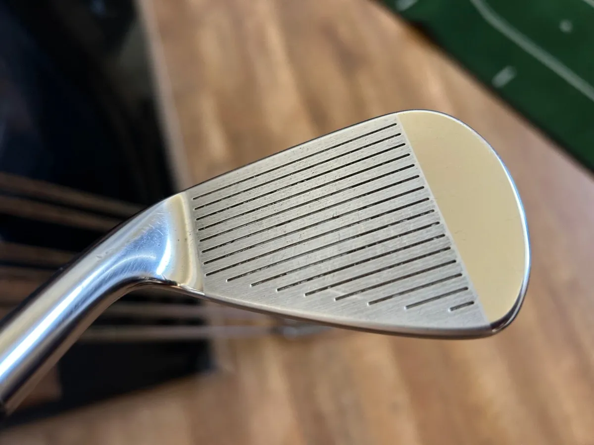 Srixon ZX5 golf irons - Image 2