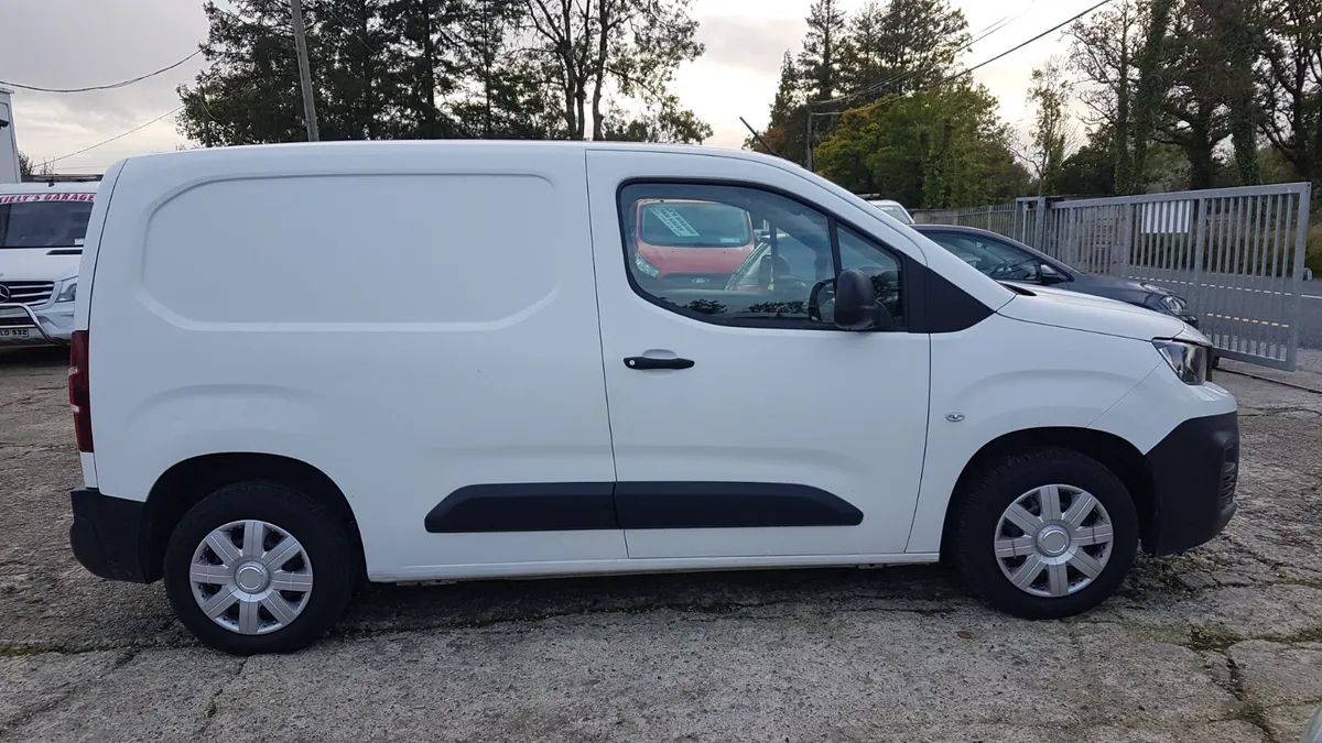 Peugeot Partner 2020 MINT ONE OWNER VAT INVOICE - Image 4