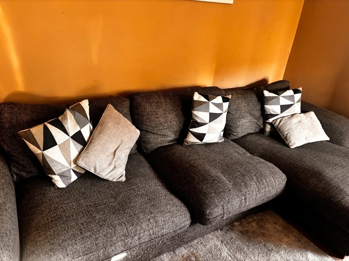 L shape sofa - Image 1