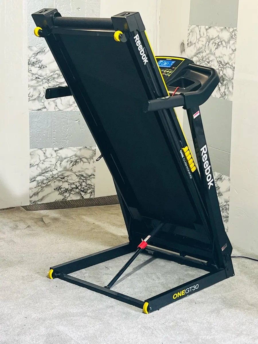 REEBOK INCLINE MOTORISED TREADMILL - Image 3