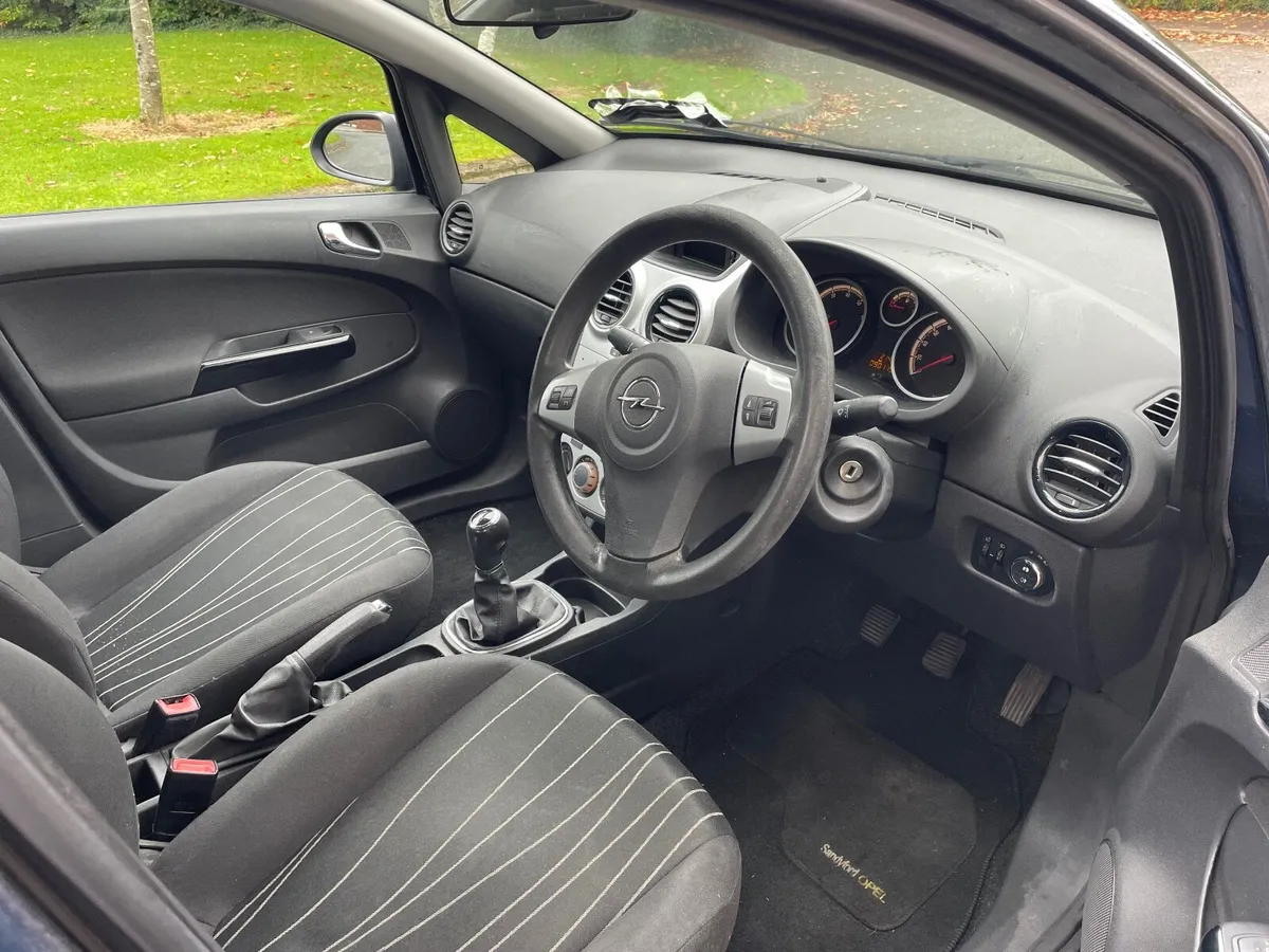 Opel Corsa 2011 - Image 3