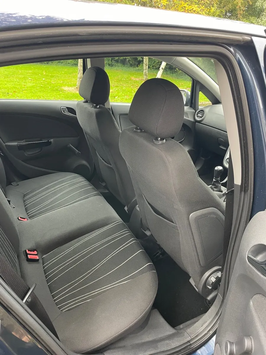 Opel Corsa 2011 - Image 4