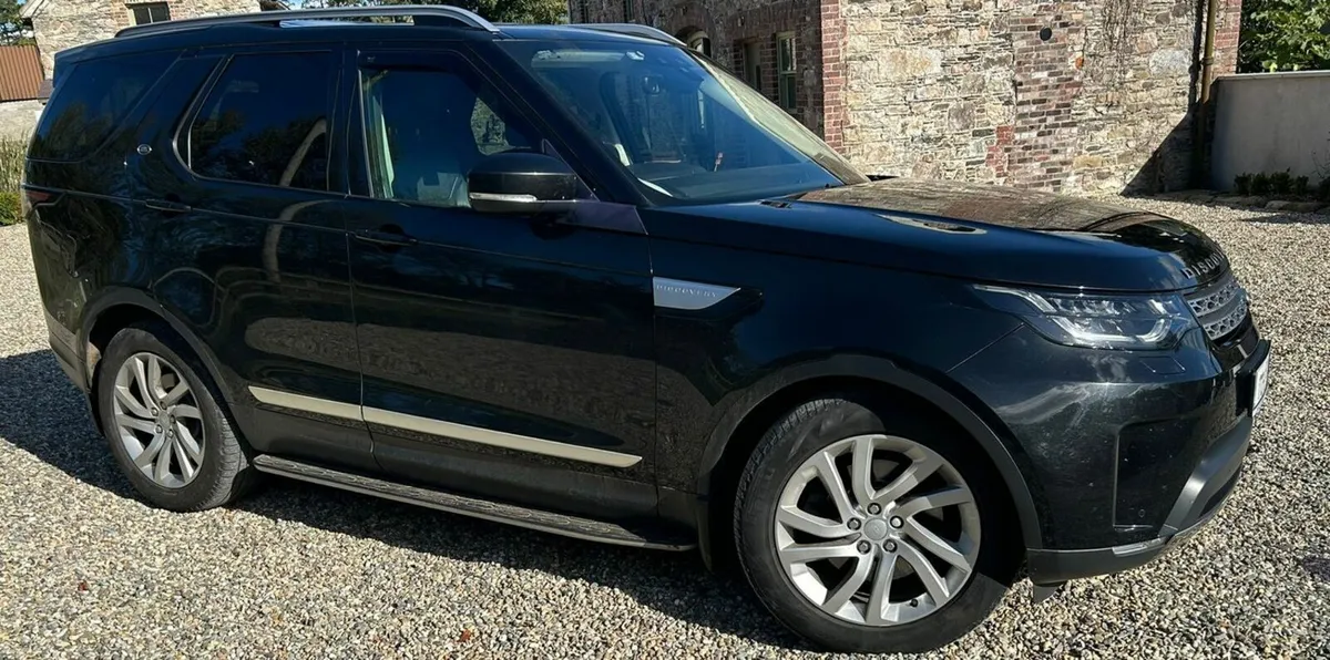 Land Rover Discovery 2017 - Image 2