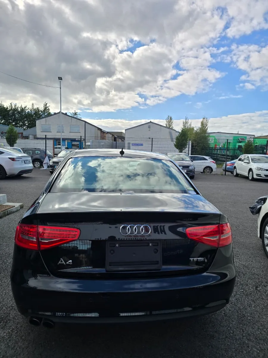AUDI A4 2015 BLACK - Image 4