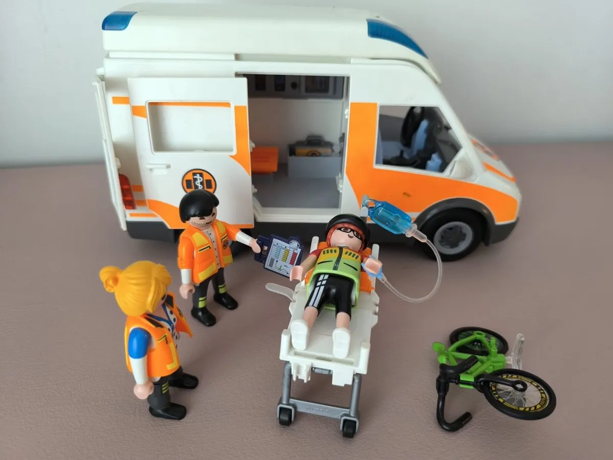 Playmobil Hospital and extras - Image 2