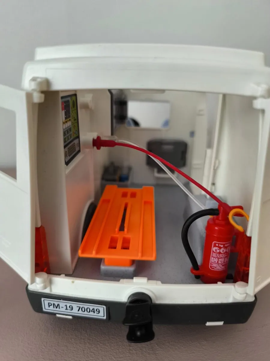 Playmobil Hospital and extras - Image 3