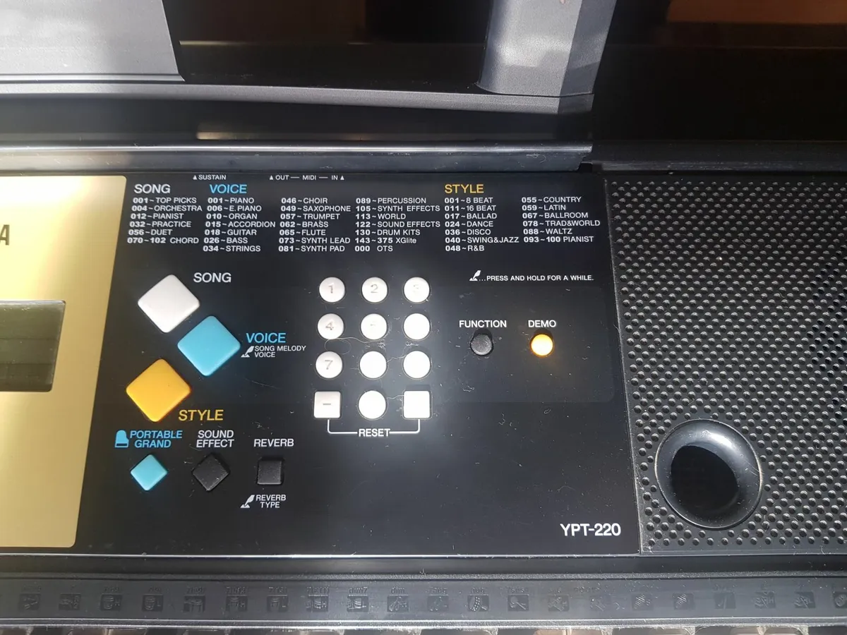 Keyboard - Yamaha - Image 3