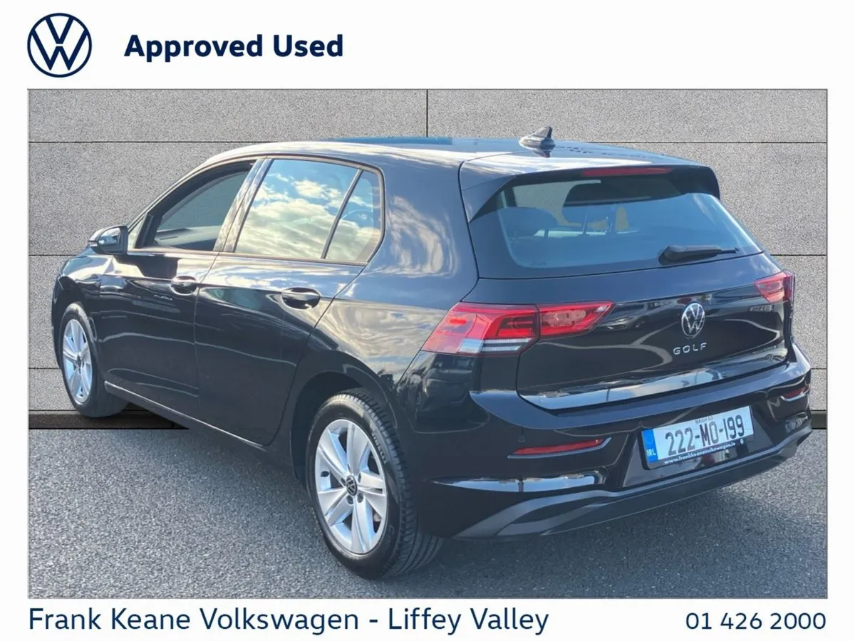Volkswagen Golf Life 1.0 TSI 110HP  pcp Available - Image 3