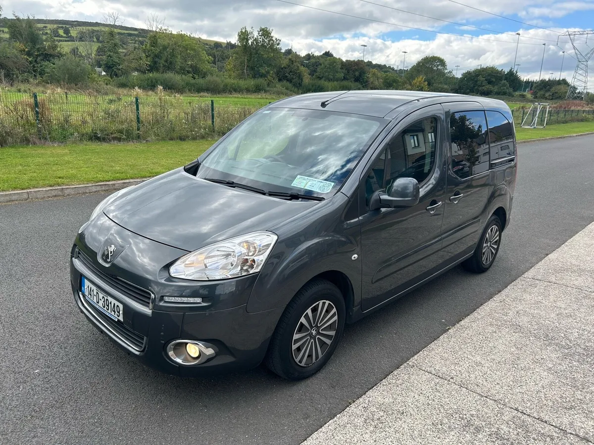 141 PEUGEOT PARTNER WHEELCHAIR €9,950 61km - Image 3