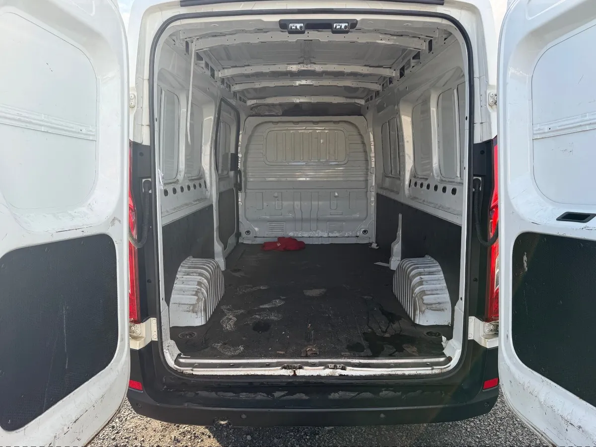 Maxus DELIVER 9 2022 Taxed and Tested - Image 4