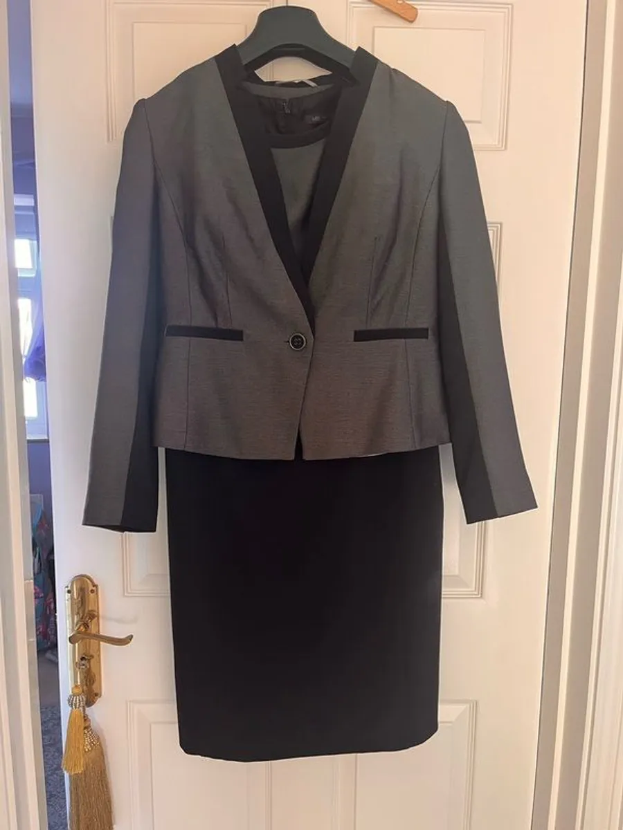 Womens Suit - Image 1
