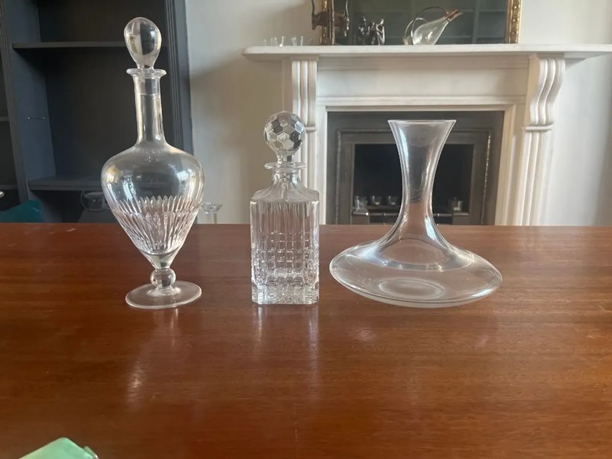 Decanters x 3 - Image 1