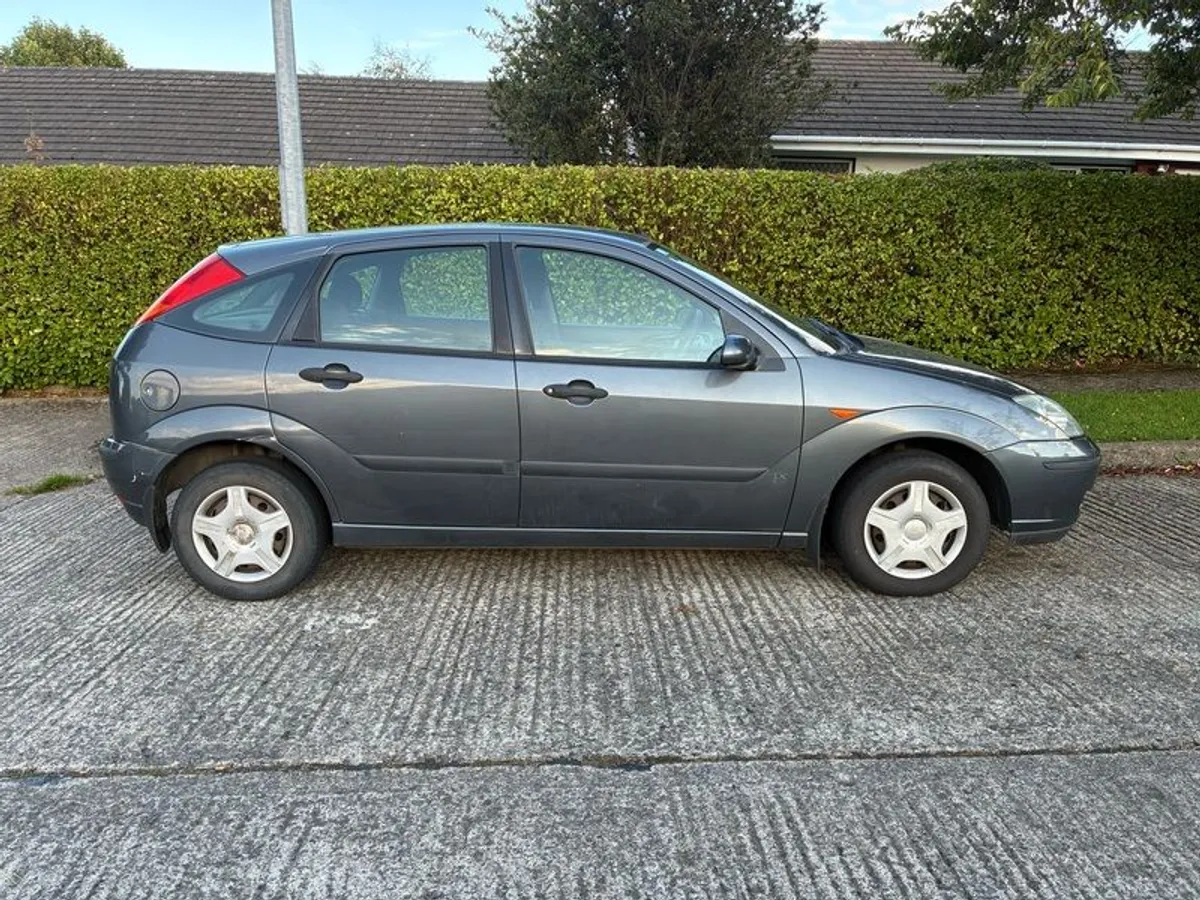 2003 Ford Focus - Image 2