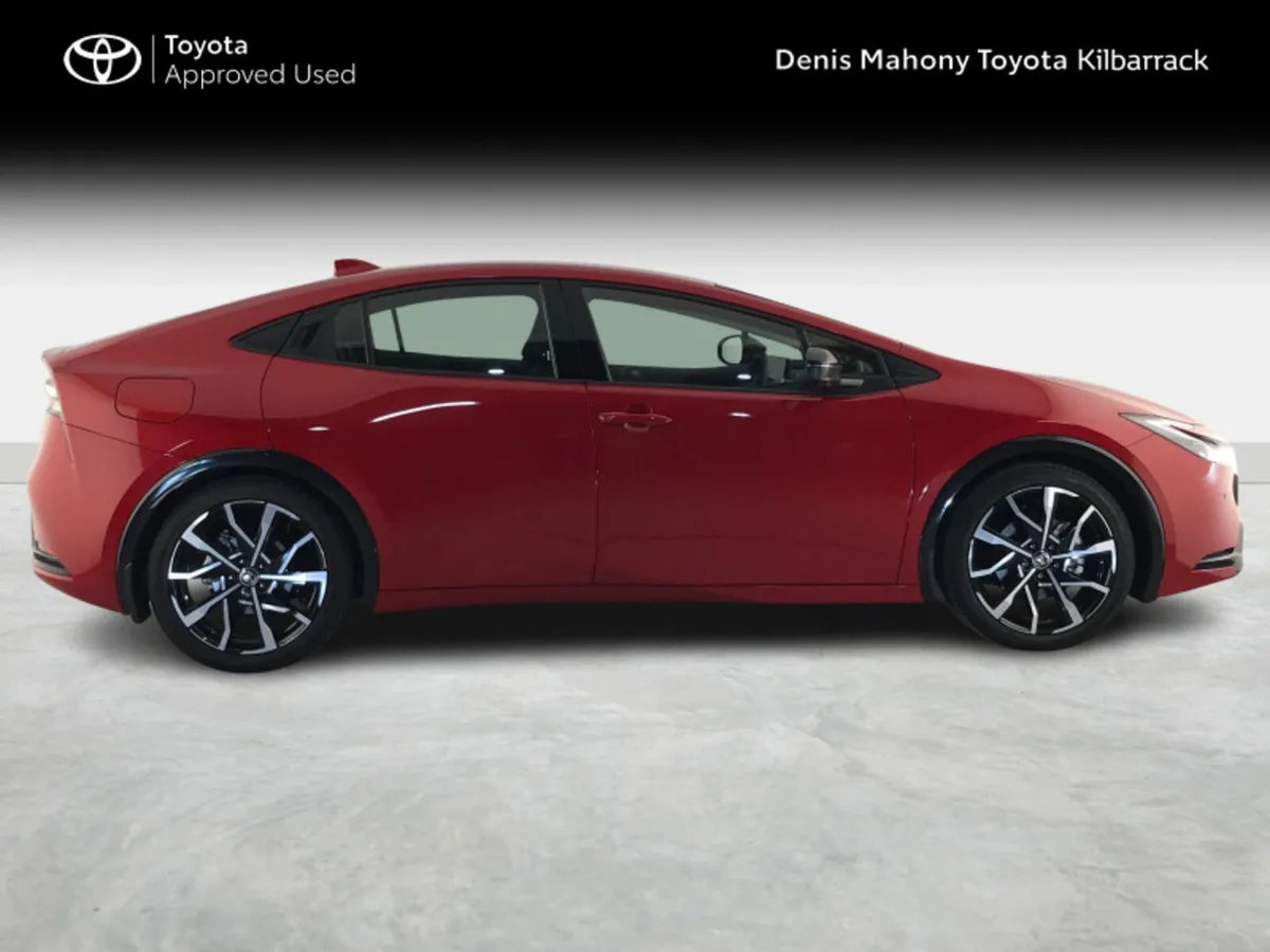 Toyota Prius PHEV - Image 3